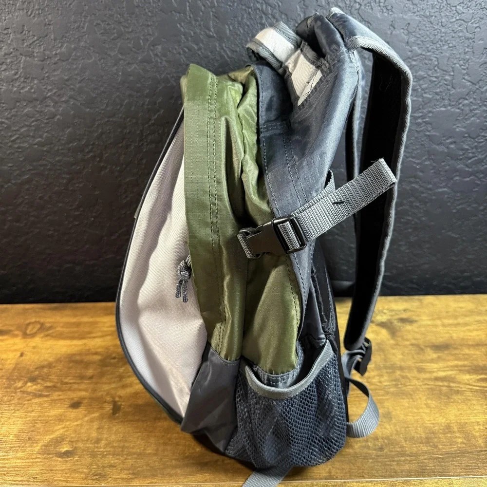 Austin Clothing Co Ripstop Green Grey Nylon Daypack Backpack Unisex OS - Picture 2 of 5